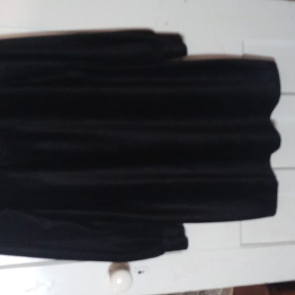 CHETTA B SOFT BLACK DRESS - Picture 3 of 9